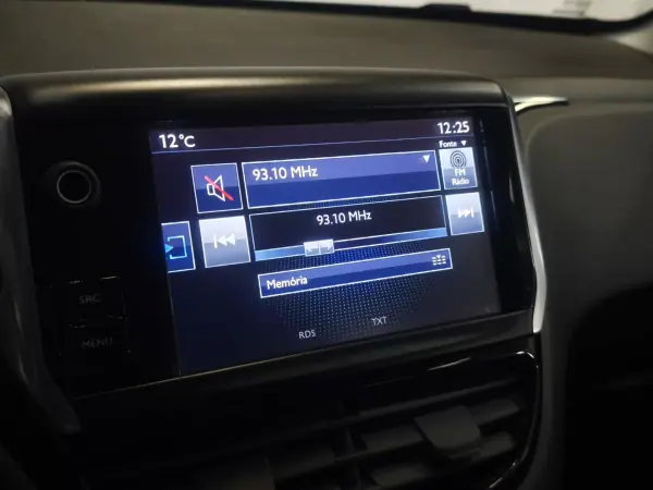 Peugeot 2008 2017 - 12490 EUR, 57665 km - AUTO.MOTO.pt - 57665km - foto 9 de 23