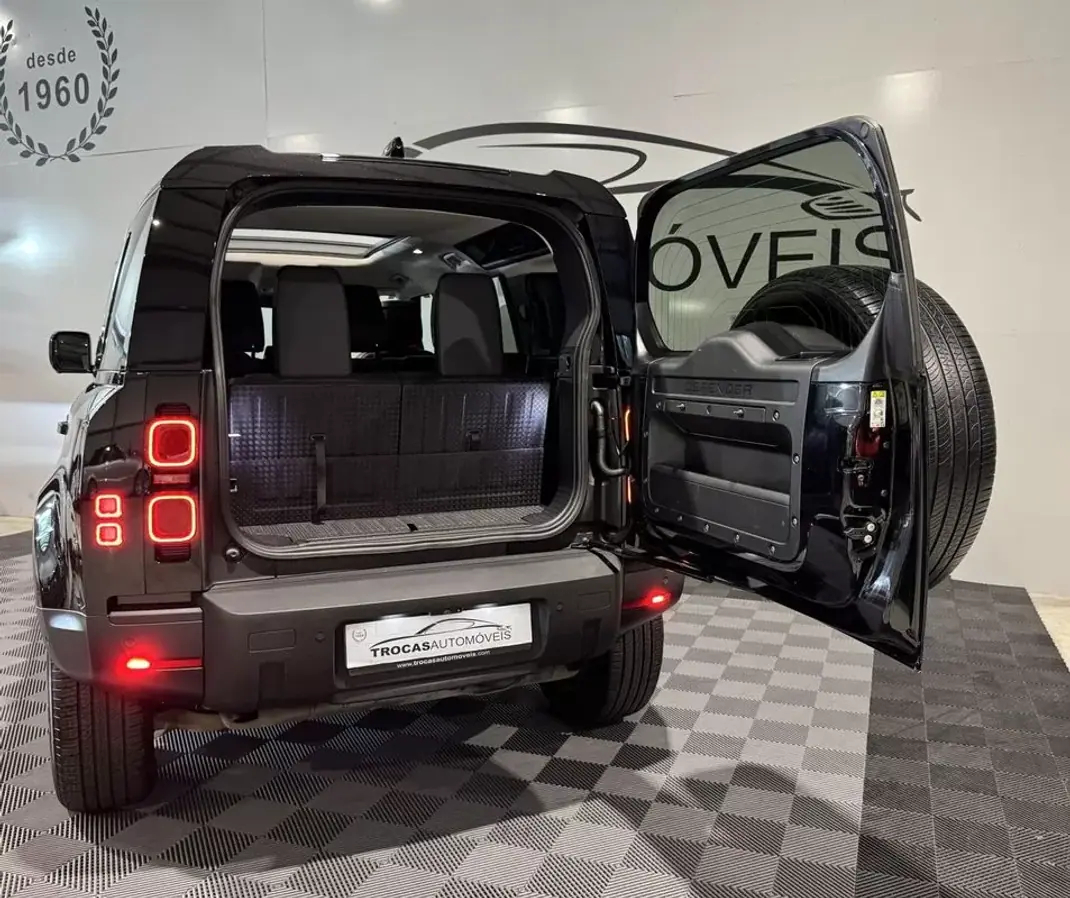 Land Rover Defender 2020 - 89900 EUR, 121000 km - 121000km - foto 52 de 60