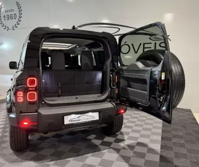 Land Rover Defender 2020 - 89900 EUR, 121000 km - 121000km - foto 52 de 60