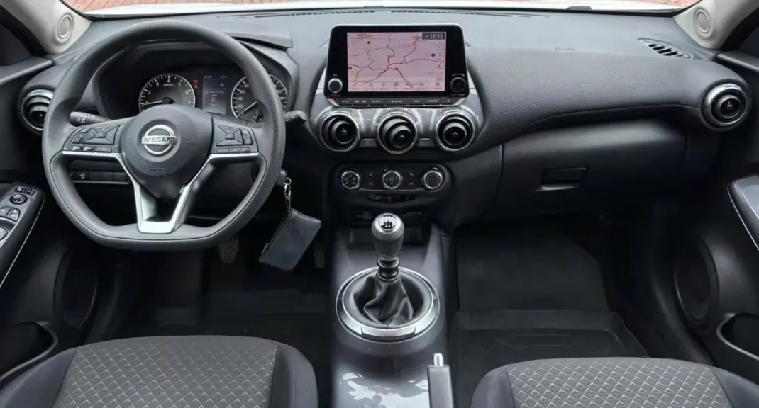 Nissan Juke 2021 - 18490 EUR, 44900 km - AUTO.MOTO.pt - 44900km - foto 2 de 10
