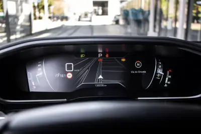 Peugeot 508 SW 2020 - 16990 EUR, 132236 km - AUTO.MOTO.pt - 132236km - foto 17 de 41