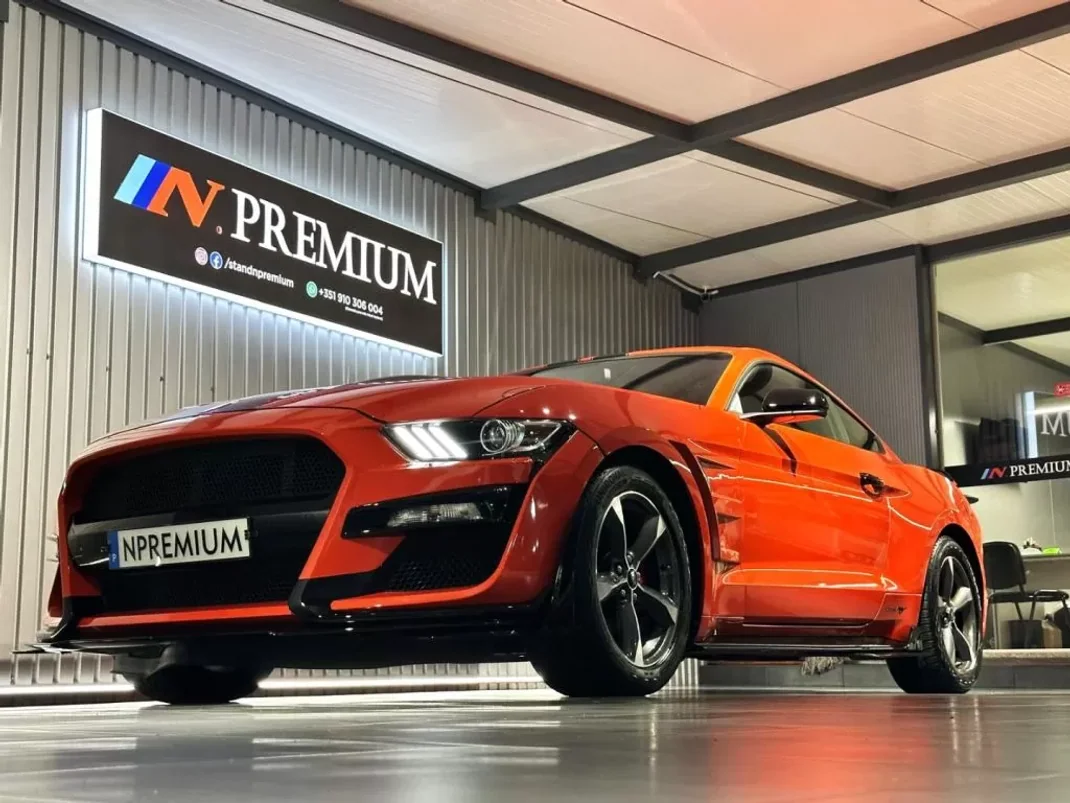 Ford Mustang 2015 - 49990 EUR, 122000 km - AUTO.MOTO.pt - 122000km - foto 13 de 54