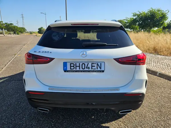 Mercedes-Benz GLA 250 2024 - 40000 EUR, 44350 km - AUTO.MOTO.pt - 44350km - foto 3 de 14