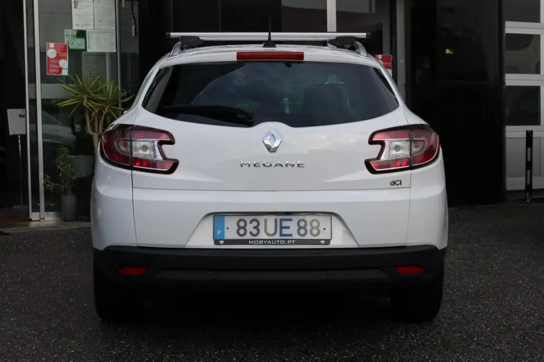 Renault Mégane Sport Tourer 2013 - 5900 EUR, 293129 km - AUTO.MOTO.pt - 293129km - foto 27 de 27