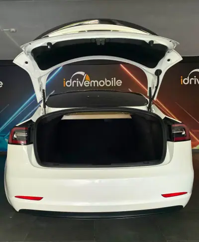 Tesla Model 3 2020 - 29900 EUR, 108726 km - AUTO.MOTO.pt - 108726km - foto 19 de 36