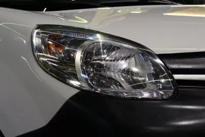 Renault 2019 - 9450 EUR, 190000 km - AUTO.MOTO.pt - 190000km - foto 6 de 23