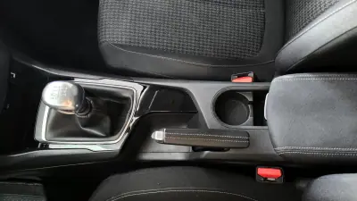 Peugeot 308 SW 2018 - 12650 EUR, 133760 km - AUTO.MOTO.pt - 133760km - foto 40 de 60
