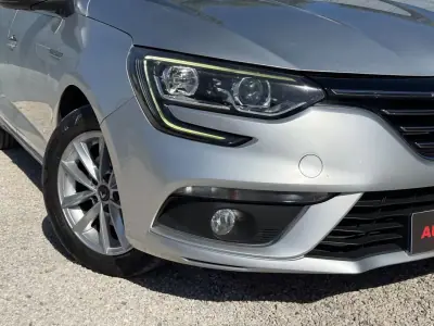Renault Mégane Sport Tourer 2018 - 11950 EUR, 110000 km - 110000km - foto 15 de 23