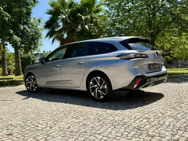 Peugeot 308 SW 2022 - 15890 EUR, 71420 km - AUTO.MOTO.pt - 71420km - foto 10 de 39