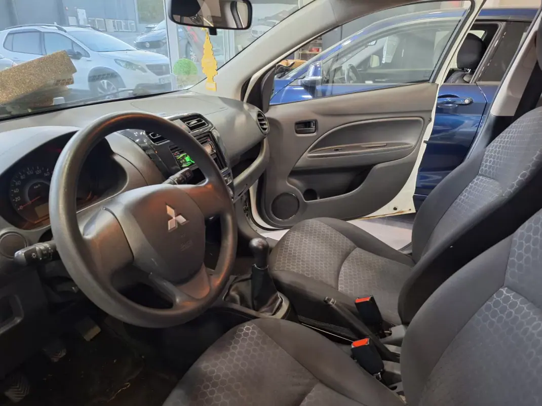 Mitsubishi Space Star 2014 - 5900 EUR, 190000 km - 190000km - foto 4 de 14