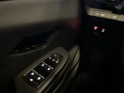 Renault Mégane E-Tech 2022 - 27990 EUR, 50000 km - AUTO.MOTO.pt - 50000km - foto 18 de 54
