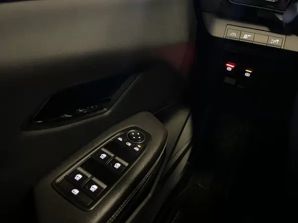 Renault Mégane E-Tech 2022 - 27990 EUR, 50000 km - AUTO.MOTO.pt - 50000km - foto 18 de 54