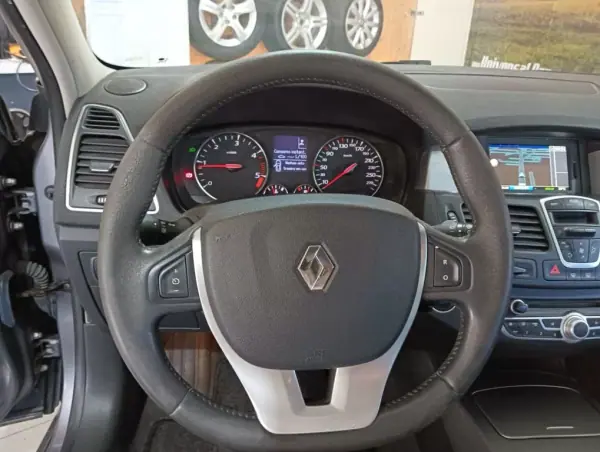 Renault Laguna Break 2011 - 8400 EUR, 224000 km - AUTO.MOTO.pt - 224000km - foto 8 de 15