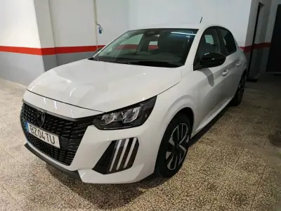 Peugeot e-208 2025 - 1169km