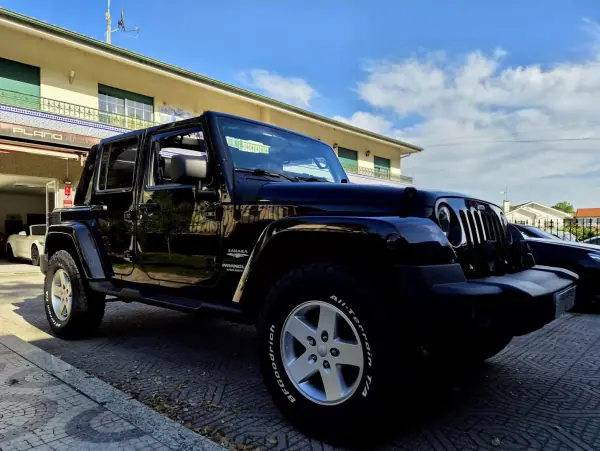 Jeep Wrangler Unlimited 2010 - 39000 EUR, 169000 km - AUTO.MOTO.pt - 169000km - foto 20 de 26