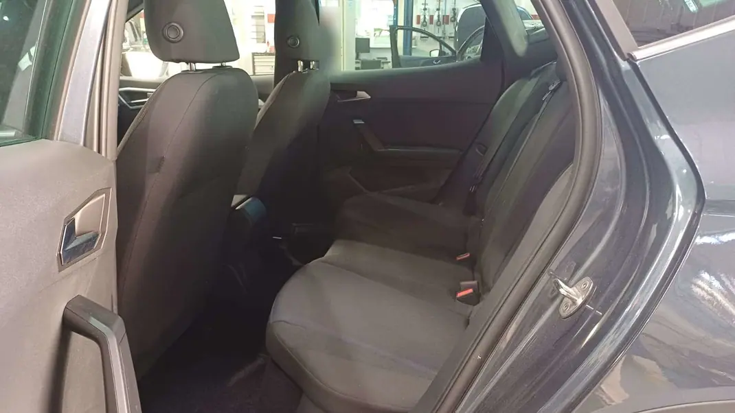 SEAT Arona 2023 - 17990 EUR, 35000 km - AUTO.MOTO.pt - 35000km - foto 7 de 10