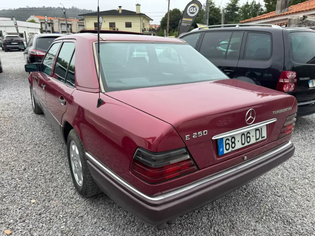 Mercedes-Benz 250 2014 - 5990 EUR, 500000 km - 500000km - foto 6 de 7