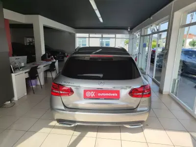 Mercedes-Benz C 300 2020 - 25750 EUR, 107000 km - AUTO.MOTO.pt - 107000km - foto 9 de 42