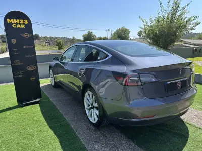 Tesla Model 3 2019 - 21900 EUR, 86000 km - AUTO.MOTO.pt - 86000km - foto 12 de 64