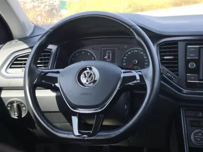 Volkswagen T-Roc 2018 - 16590 EUR, 116954 km - AUTO.MOTO.pt - 116954km - foto 16 de 25