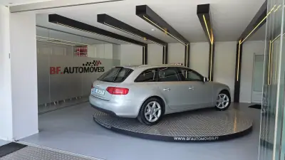 Audi A4 Avant 2010 - 9500 EUR, 253856 km - AUTO.MOTO.pt - 253856km - foto 4 de 52