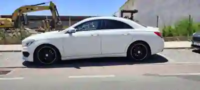 Mercedes-Benz CLA 180 2015 - 16000 EUR, 229000 km - AUTO.MOTO.pt - 229000km - foto 2 de 9