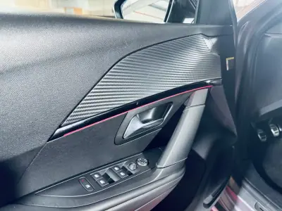 Peugeot 208 2022 - 15990 EUR, 75129 km - AUTO.MOTO.pt - 75129km - foto 28 de 35