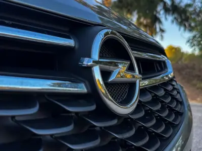 Opel Astra Sports Tourer 2020 — foto 4 de 16