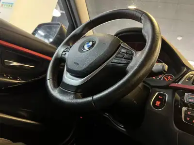 BMW 320 2017 - 19990 EUR, 185000 km - AUTO.MOTO.pt - 185000km - foto 15 de 31