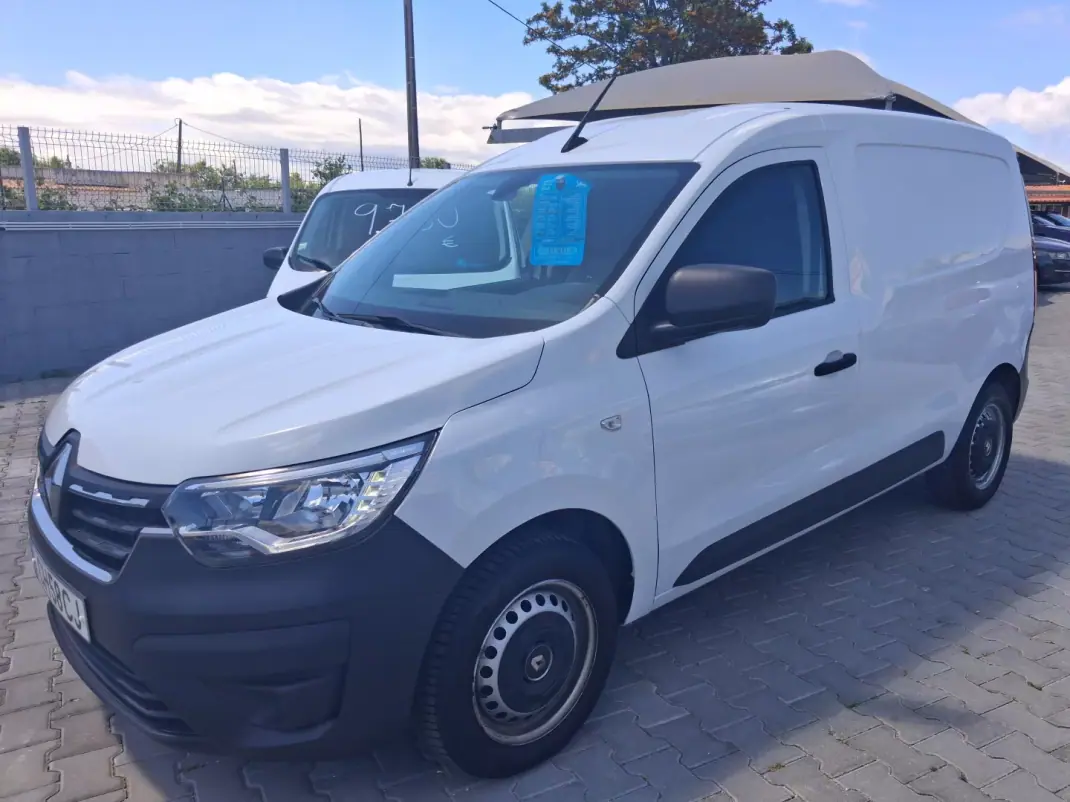 Renault Express 2022 - 10900 EUR, 164000 km - AUTO.MOTO.pt - 164000km - foto 3 de 17