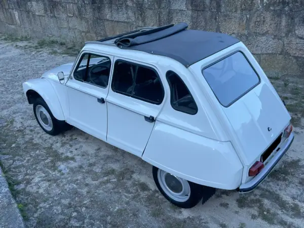 Citroën Dyane 1979 - 7900 EUR, 92000 km - AUTO.MOTO.pt - 92000km - foto 8 de 38