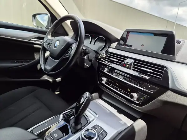 BMW 520 2017 - 19900 EUR, 171000 km - AUTO.MOTO.pt - 171000km - foto 6 de 19