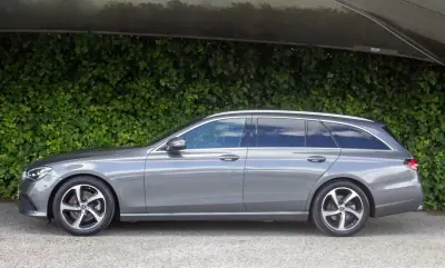 Mercedes-Benz E 220 2020 - 33500 EUR, 104000 km - AUTO.MOTO.pt - 104000km - foto 7 de 19