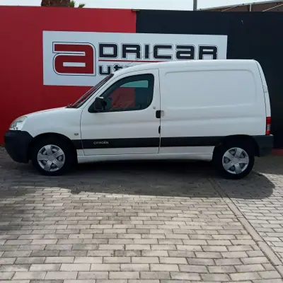 Citroën BERLINGO VAN XL 1.5 BLUE HDI 3 LUGARES 2006 - 4900 EUR, 140060 km - AUTO.MOTO.pt - 140060km - foto 7 de 14