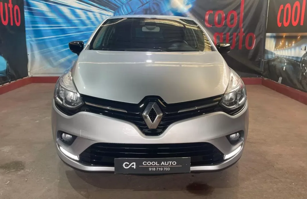 Renault Clio 2019 - 11750 EUR, 106000 km - AUTO.MOTO.pt - 106000km - foto 2 de 45
