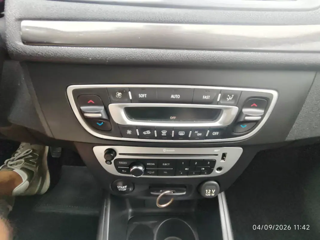 Renault Mégane 2013 - 5980 EUR, 251000 km - 251000km - foto 31 de 36
