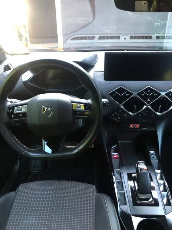 DS DS3 Crossback 2020 - 16900 EUR, 112000 km - AUTO.MOTO.pt - 112000km - foto 12 de 40