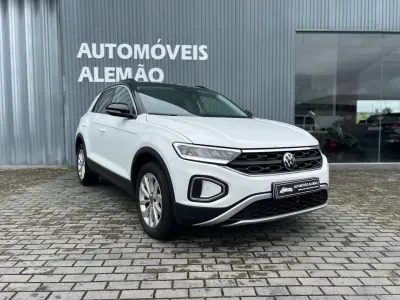 Volkswagen T-Roc 2025 - 28000 EUR, 12129 km - AUTO.MOTO.pt - 12129km - foto 3 de 18