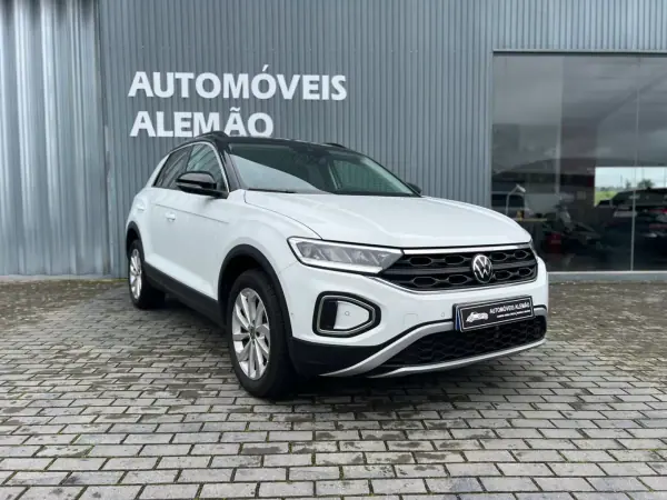 Volkswagen T-Roc 2025 - 28000 EUR, 12129 km - AUTO.MOTO.pt - 12129km - foto 3 de 18
