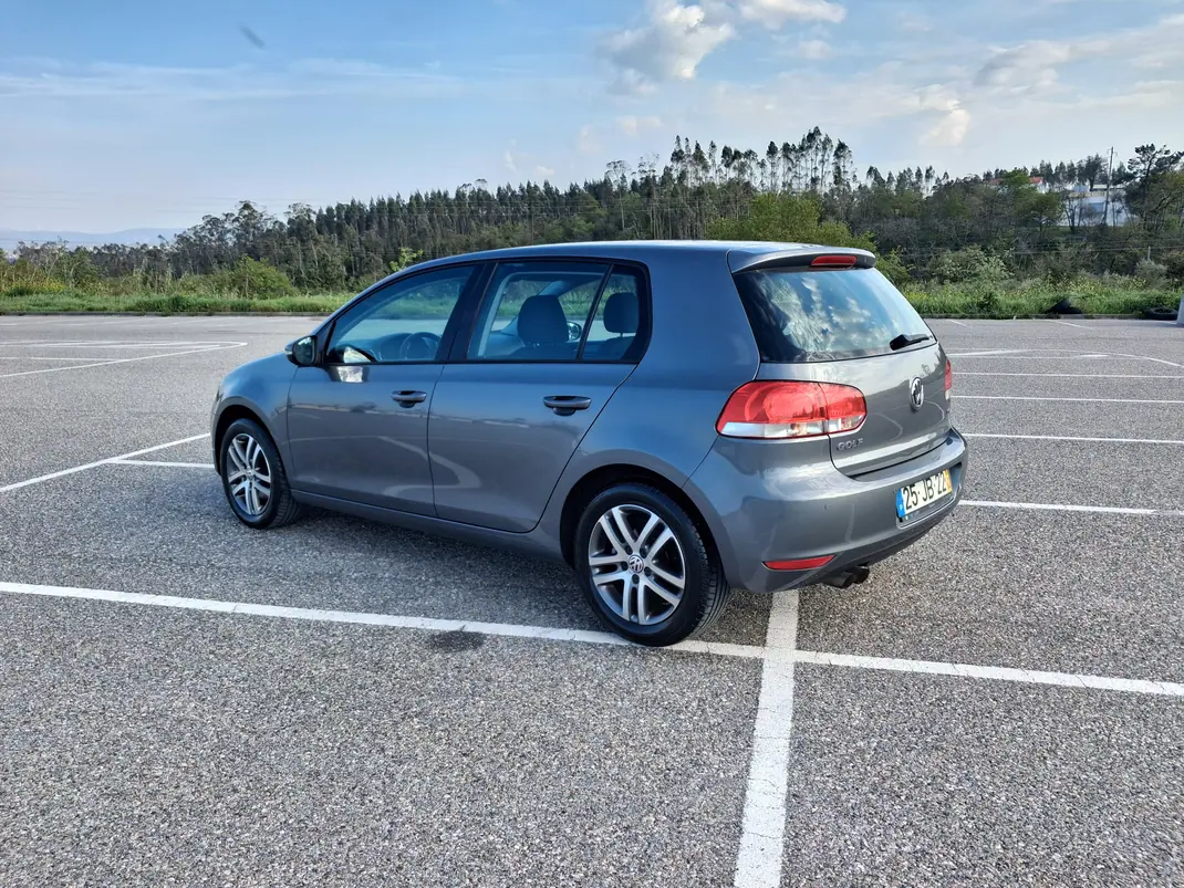 Volkswagen Golf 2010 - 6999 EUR, 195500 km - AUTO.MOTO.pt - 195500km - foto 7 de 20
