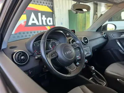 Audi A1 Sportback 2017 - 16900 EUR, 158196 km - AUTO.MOTO.pt - 158196km - foto 12 de 31