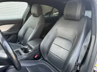 Jaguar I-Pace 2018 - 27900 EUR, 113000 km - AUTO.MOTO.pt - 113000km - foto 37 de 59