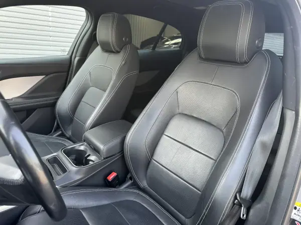 Jaguar I-Pace 2018 - 27900 EUR, 113000 km - AUTO.MOTO.pt - 113000km - foto 37 de 59