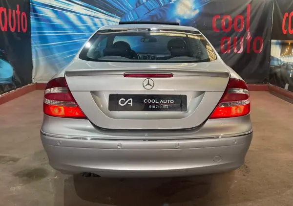 Mercedes-Benz CLK 220 2005 - 10999 EUR, 223000 km - AUTO.MOTO.pt - 223000km - foto 5 de 44
