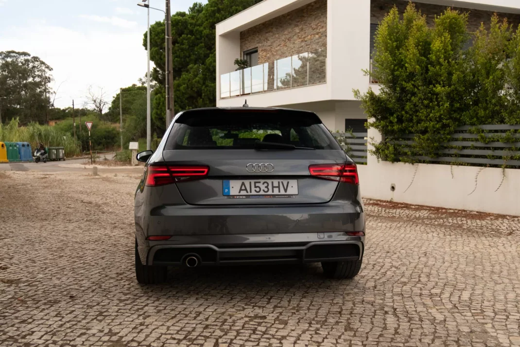 Audi A3 2017 - 19500 EUR, 163000 km - AUTO.MOTO.pt - 163000km - foto 4 de 10