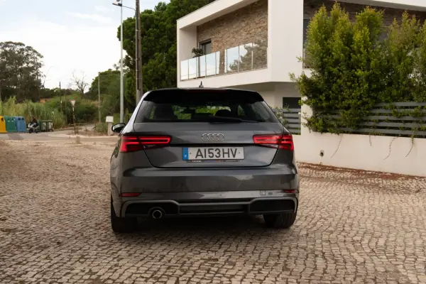 Audi A3 2017 - 18990 EUR, 163000 km - AUTO.MOTO.pt - 163000km - foto 4 de 10