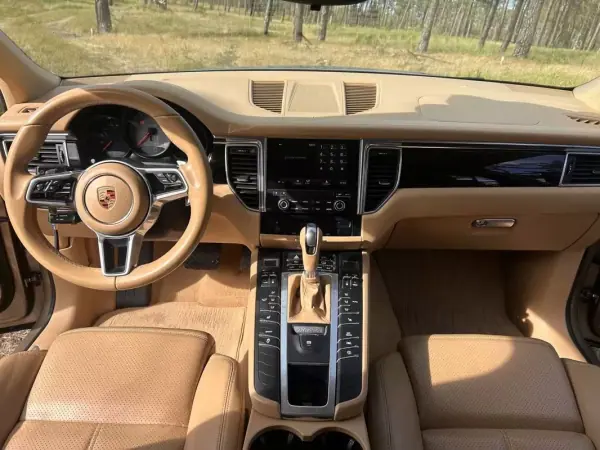 Porsche Macan 2016 - 42900 EUR, 145000 km - AUTO.MOTO.pt - 145000km - foto 18 de 25