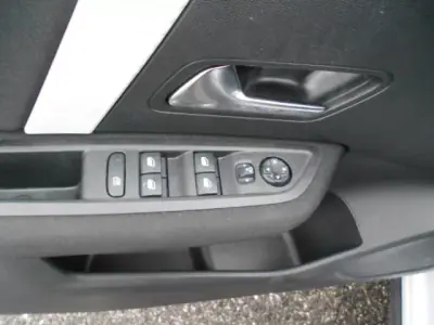 Citroën C4 2025 - 23500 EUR, 17074 km - AUTO.MOTO.pt - 17074km - foto 10 de 14