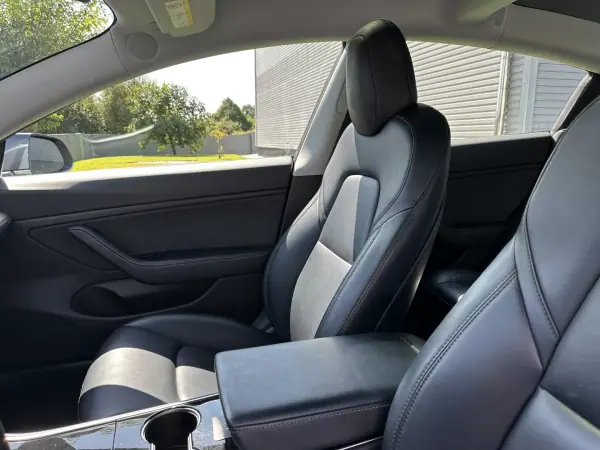 Tesla Model 3 2019 - 21900 EUR, 86000 km - AUTO.MOTO.pt - 86000km - foto 39 de 64