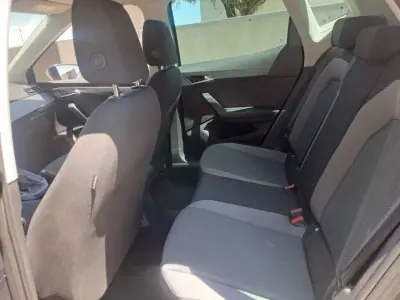 SEAT Arona 2018 - 14990 EUR, 93000 km - AUTO.MOTO.pt - 93000km - foto 10 de 12